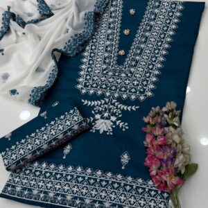 BOUTIQUE FASHION BY AUTIQUE